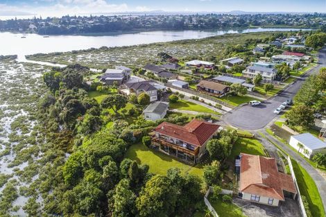 Photo of property in 30 Realm Place, Massey, Auckland, 0614