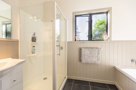 Photo of property in 5 Johnson Street, Waipawa, 4210