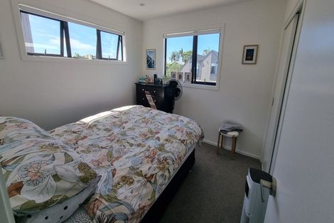 Photo of property in 4/12 Tawa Road, Te Atatu Peninsula, Auckland, 0610