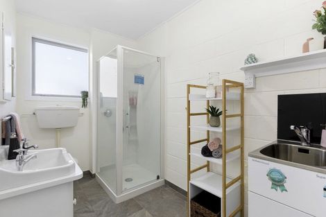 Photo of property in 6/19 Pirie Crescent, Moera, Lower Hutt, 5010