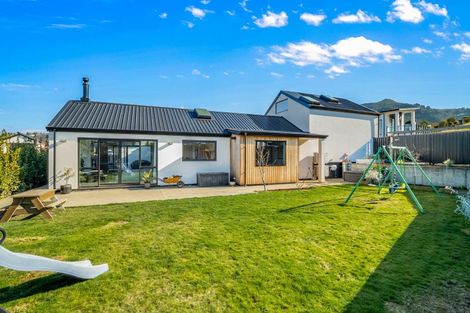 Photo of property in 5 Goddard Way, Sawyers Bay, Port Chalmers, 9023