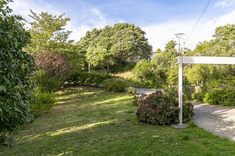 Photo of property in 20 Lyndhurst Road, Tawa, Wellington, 5028