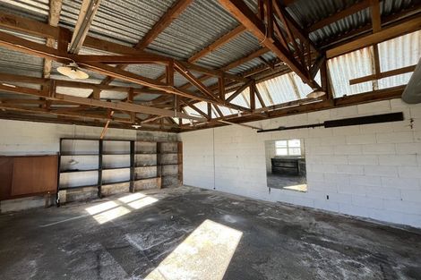 Photo of property in 21 Manu Crescent, Upper Vogeltown, New Plymouth, 4310