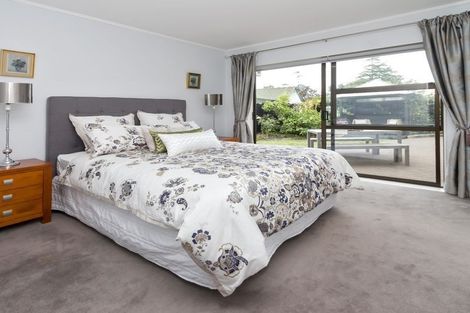 Photo of property in 5 Orohena Close, Northpark, Auckland, 2013