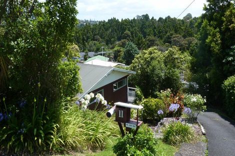 Photo of property in 11 Coroglen Avenue, Birkenhead, Auckland, 0626