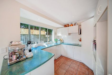 Photo of property in 2/363 Pakuranga Road, Pakuranga Heights, Auckland, 2010