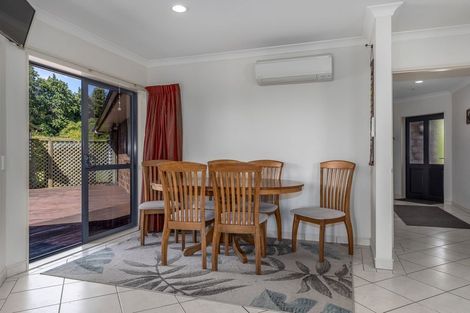 Photo of property in 38 Pohutukawa Drive, Levin, 5571
