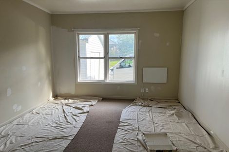 Photo of property in 57 Yeovil Road, Te Atatu Peninsula, Auckland, 0610