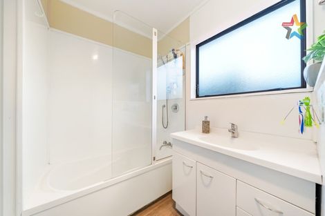 Photo of property in 1/25a Ward Street, Trentham, Upper Hutt, 5018