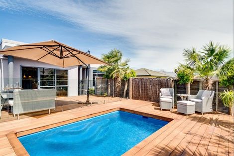 Photo of property in 14 Scott Place, Havelock North, 4130