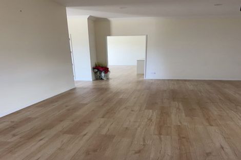 Photo of property in 12 Te Awa Place, Red Beach, 0932