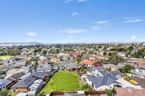 Photo of property in 10 Fernbird Place, Massey, Auckland, 0614