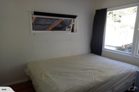 Photo of property in 9 Beaudine Avenue, Glenfield, Auckland, 0629