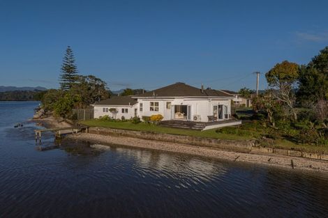 Photo of property in 96 Albert Street, Whitianga, 3510