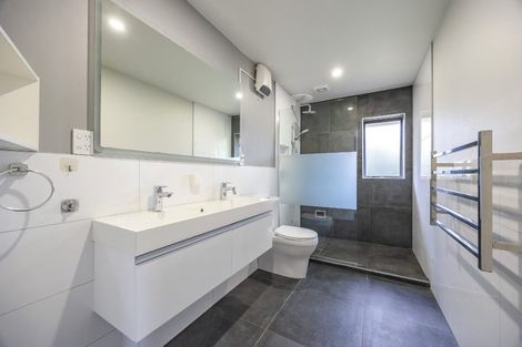 Photo of property in 56 Lothian Brae, Wattle Downs, Auckland, 2103