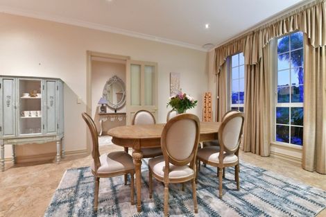 Photo of property in 5 Grovenor Drive, Orewa, 0931