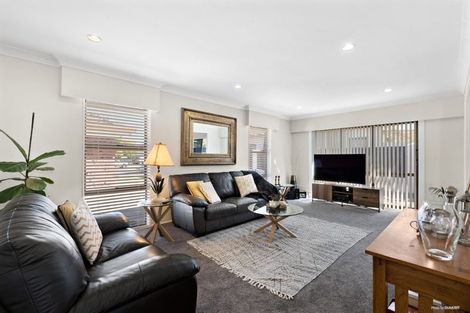 Photo of property in 2/22 Beaumaris Way, Conifer Grove, Takanini, 2112