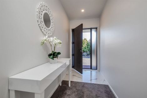 Photo of property in 214 Riverlaw Terrace, Saint Martins, Christchurch, 8022