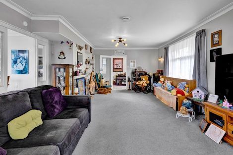 Photo of property in 28 Camberwell Road, Hawera, 4610