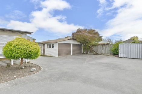 Photo of property in 560 Main North Road, Belfast, Christchurch, 8051