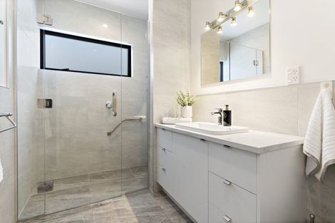 Photo of property in 51 Reading Street, Greytown, 5712