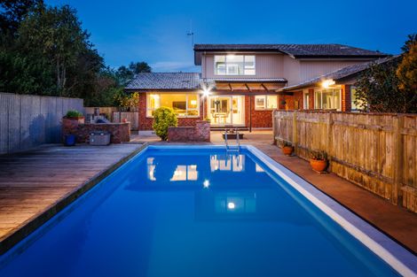 Photo of property in 56 Karina Terrace, Roslyn, Palmerston North, 4414