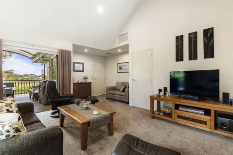 Photo of property in 1/23 Lake Road, Northcote, Auckland, 0627