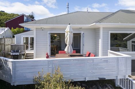 Photo of property in 2 Poona Street, Khandallah, Wellington, 6035