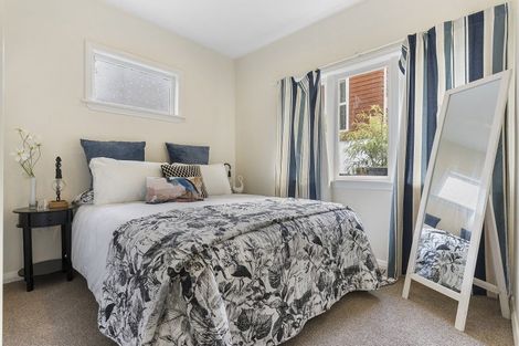 Photo of property in 36a Clayburn Road, Glen Eden, Auckland, 0602