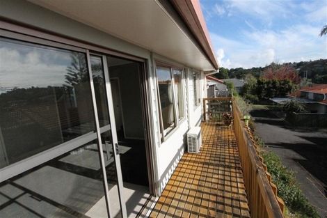 Photo of property in 1a Dolbear Street, Titirangi, Auckland, 0604
