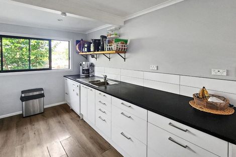 Photo of property in 88 Martin Road, Paraparaumu Beach, Paraparaumu, 5032