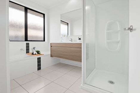 Photo of property in 9 Te Ironui Place, Huntington, Hamilton, 3210
