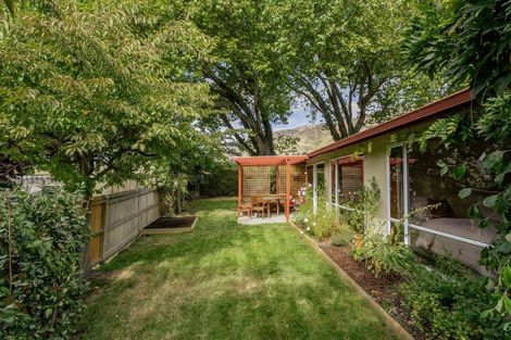 Photo of property in 15b Heuchan Lane, Wanaka, 9305