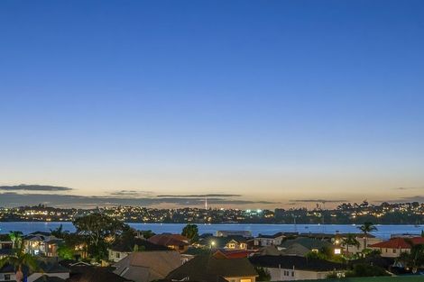 Photo of property in 22 Morrow Avenue, Bucklands Beach, Auckland, 2012