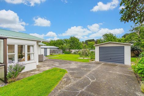 Photo of property in 8 Leybourne Avenue, Waikanae, 5036