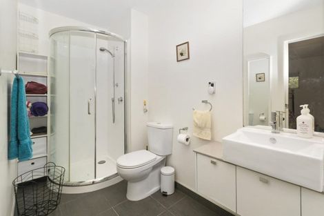 Photo of property in 76p Edmonton Road, Henderson, Auckland, 0612
