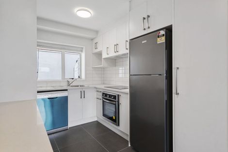 Photo of property in 1n/4045 Great North Road, Glen Eden, Auckland, 0602
