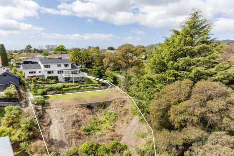 Photo of property in 42 Busby Hill, Havelock North, 4130
