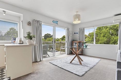 Photo of property in 10 Ambler Avenue, Glen Eden, Auckland, 0602