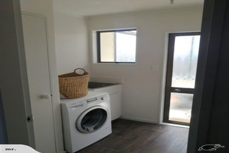 Photo of property in 14 Mercury Way, Whitby, Porirua, 5024