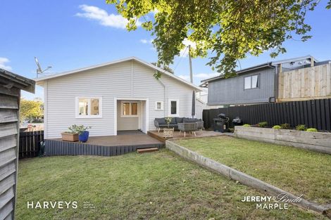 Photo of property in 112a/1 View Road, Sunnyvale, Auckland, 0612