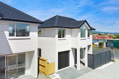 Photo of property in 14b Kirrie Avenue, Te Atatu South, Auckland, 0610