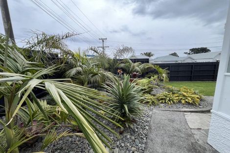 Photo of property in 21 Belt Road, Moturoa, New Plymouth, 4310