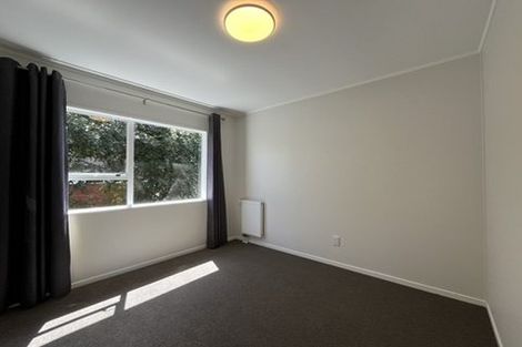 Photo of property in 25 Geoffrey Road, Torbay, Auckland, 0630