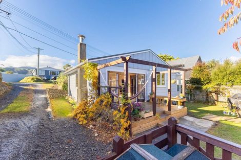 Photo of property in 10 Dell Road, Raumati South, Paraparaumu, 5032