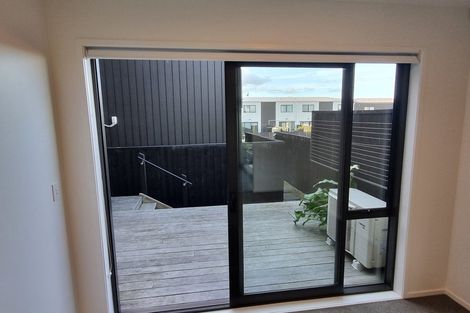 Photo of property in 4/1 Scott Road, Hobsonville, Auckland, 0616