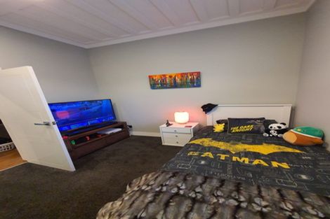 Photo of property in 42 Collins Street, Hawera, 4610