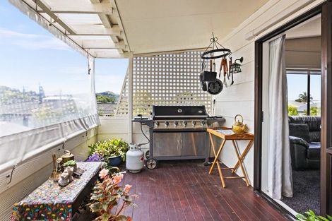 Photo of property in 8 Devon Street, Taradale, Napier, 4112