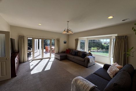 Photo of property in 26 Shelter Grove, Frankleigh Park, New Plymouth, 4310