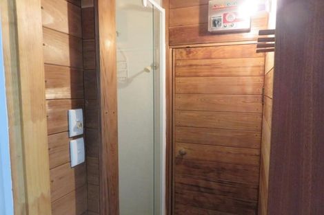 Photo of property in 102 Churton Drive, Churton Park, Wellington, 6037